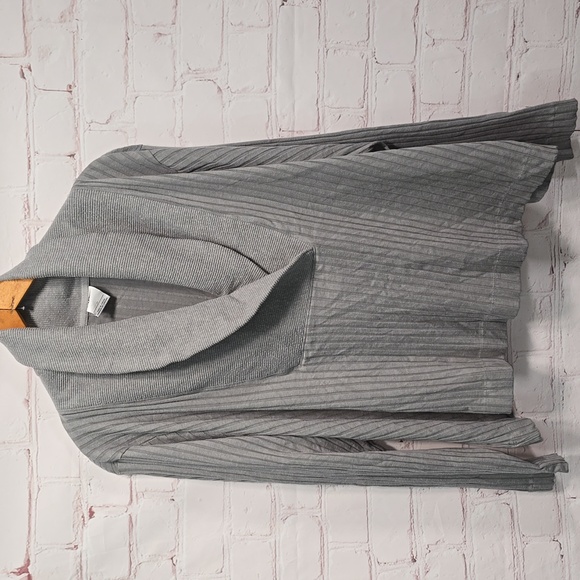 Nike Tops - Nike Yoga Luxe Gray Ribbed Cover-Up Long Sleeve Womens Size 2x